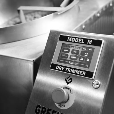 Model-M-Dry-Trimmer-Detail-2